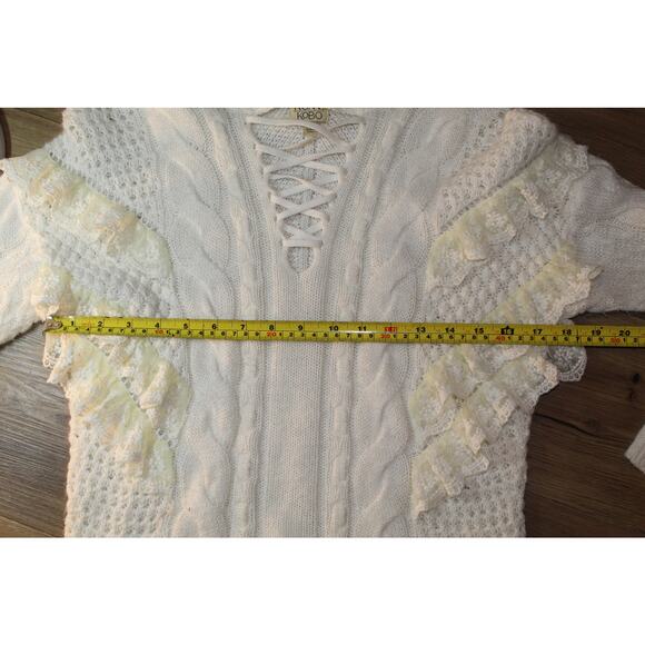 Torn by Ronny Kobo Cream Lace-Up Ruffle Cable Knit Sweater Women’s Small - Picture 5 of 6
